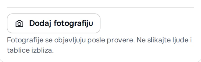 Dugme „Dodaj fotografiju“ na kartici punjača i napomena ispod njega